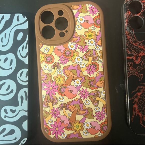 Set of 8 iPhone 13 cases - Picture 8 of 8